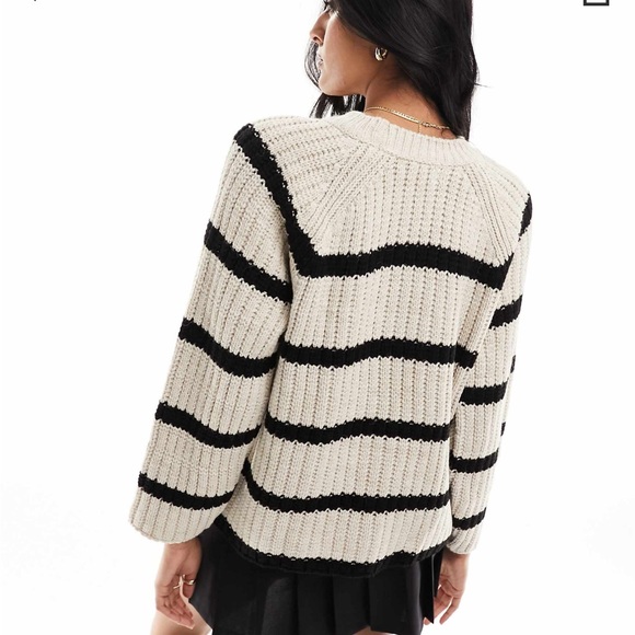 ASOS Pull & Bear striped sweater size XS - Picture 3 of 8